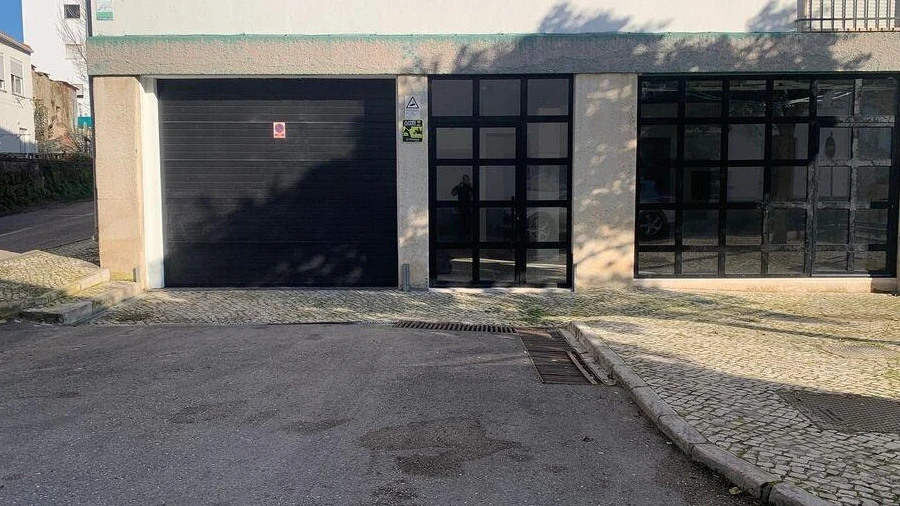 Loja para Venda em Torres Novas (Santa Maria, Salvador e Santiago)