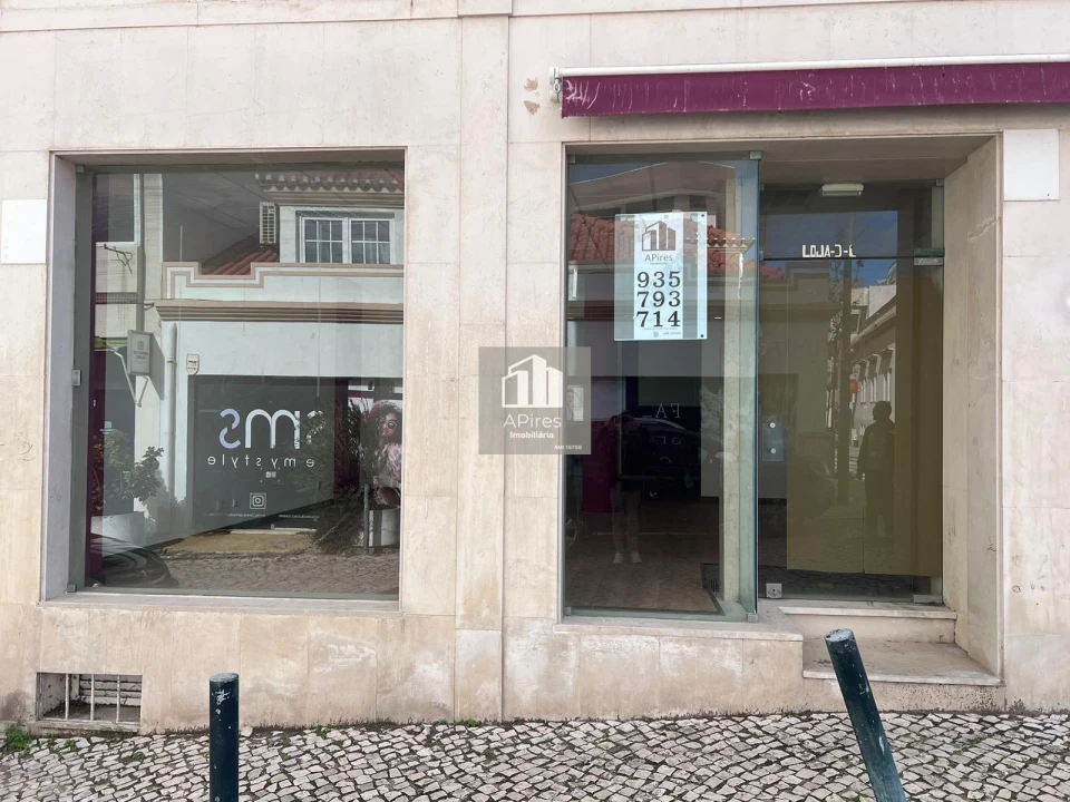 Loja para Venda em Costa da Caparica Foto 12