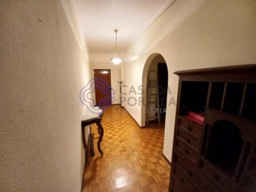 Apartamento T2 para Venda em Serra e Junceira