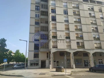 Apartamento T2 para Venda em Serra e Junceira