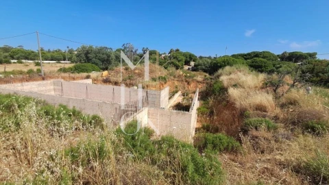 Terreno para Venda em Lagoa e Carvoeiro