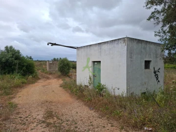 Terreno para Venda em Estômbar e Parchal