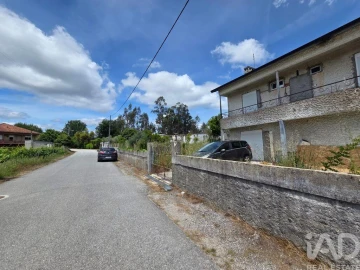 Moradia T4 para Venda em Santa Comba Dão e Couto do Mosteiro