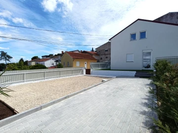Moradia T3 para Venda em São Martinho de Árvore e Lamarosa