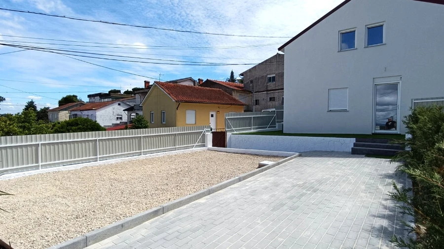 Moradia T3 para Venda em São Martinho de Árvore e Lamarosa