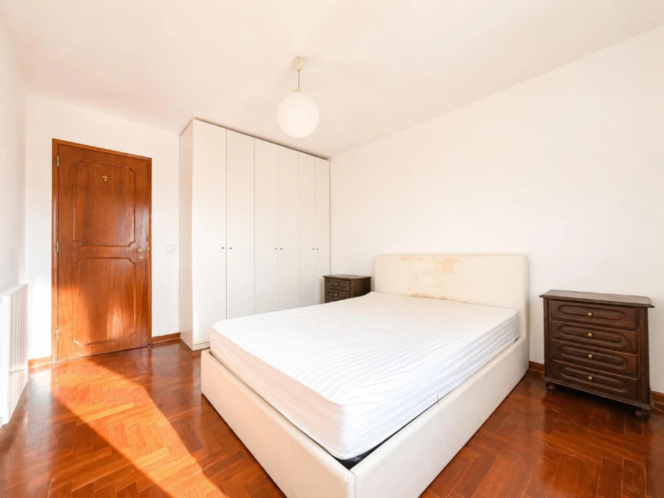 Apartamento T3 para Venda em Santo Antonio dos Olivais Foto 10