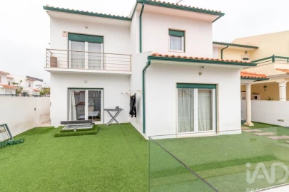 Moradia T4 para Venda em Nazare