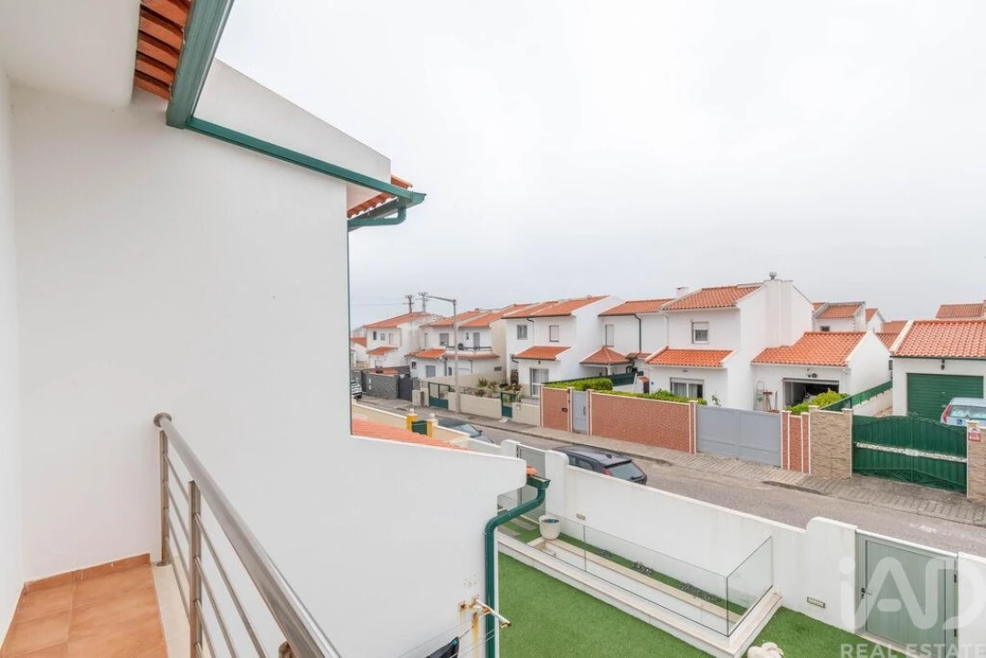Moradia T4 para Venda em Nazare Foto 15