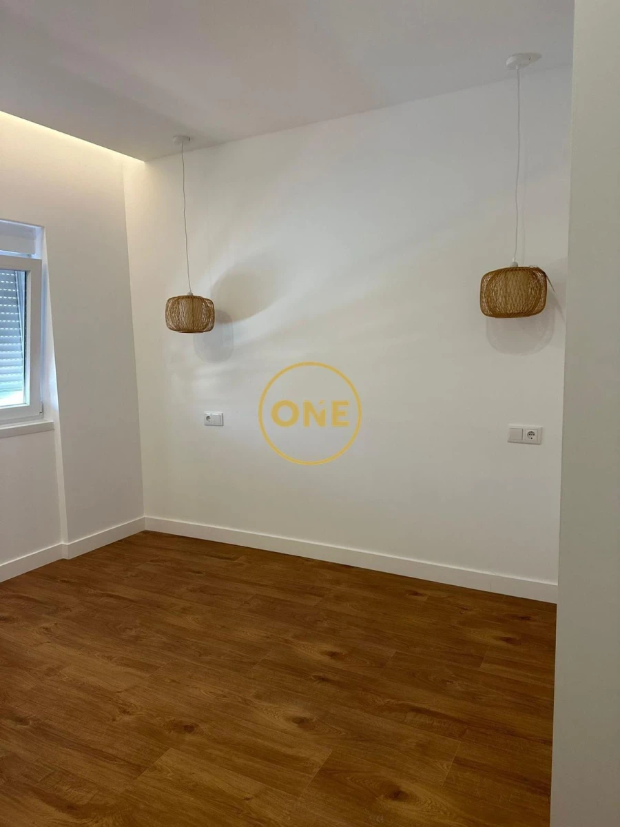 Apartamento T2 para Venda em Baixa da Banheira e Vale da Amoreira Foto 2
