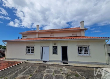Moradia T4 para Venda em Carreço