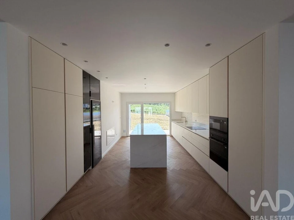 Moradia T4 para Venda em Leiria, Pousos, Barreira e Cortes Foto 2