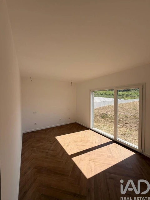 Moradia T4 para Venda em Leiria, Pousos, Barreira e Cortes