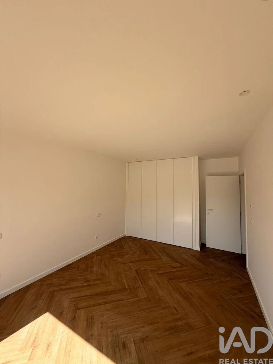 Moradia T4 para Venda em Leiria, Pousos, Barreira e Cortes Foto 4