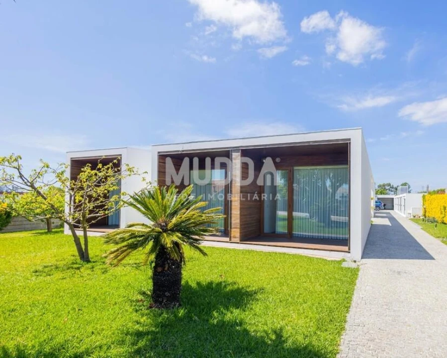 Moradia T4 para Venda em Valega Foto 2