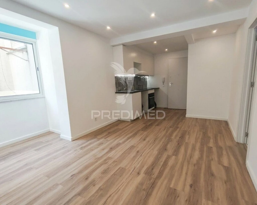 Apartamento T2 para Venda em Alfragide Foto 3