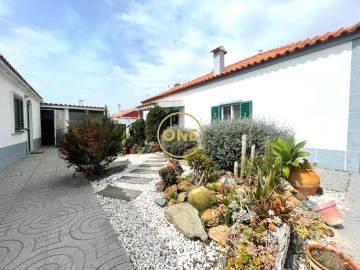 Moradia T3 para Venda em Carvalhal