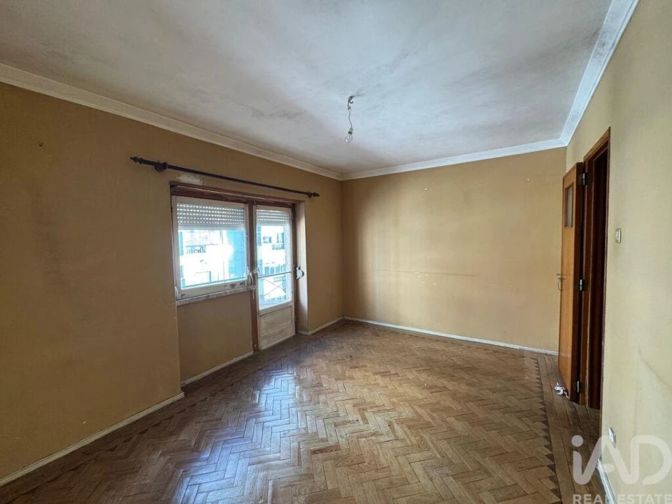 Apartamento para Venda em Massamá e Monte Abraão Foto 24