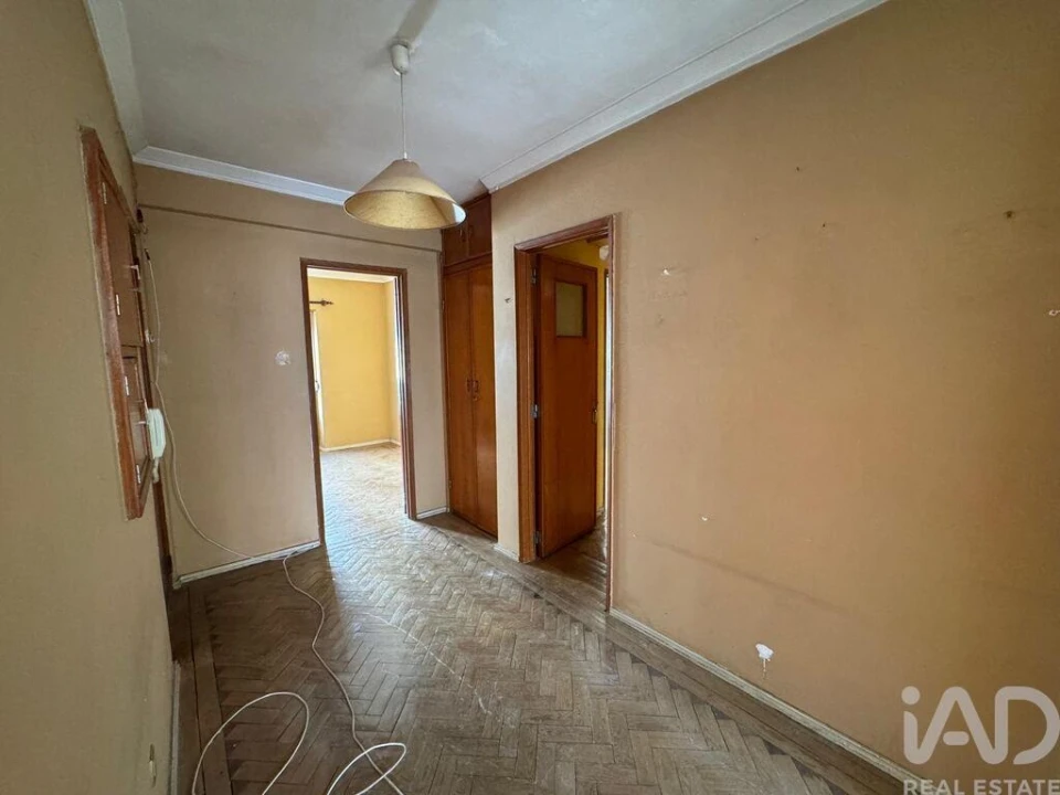 Apartamento para Venda em Massamá e Monte Abraão Foto 13
