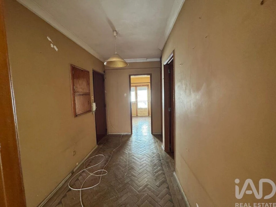 Apartamento para Venda em Massamá e Monte Abraão Foto 19