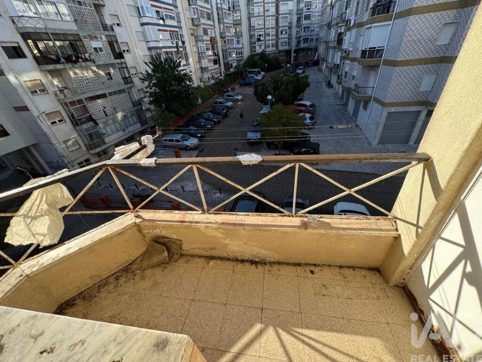 Apartamento para Venda em Massamá e Monte Abraão Foto 17
