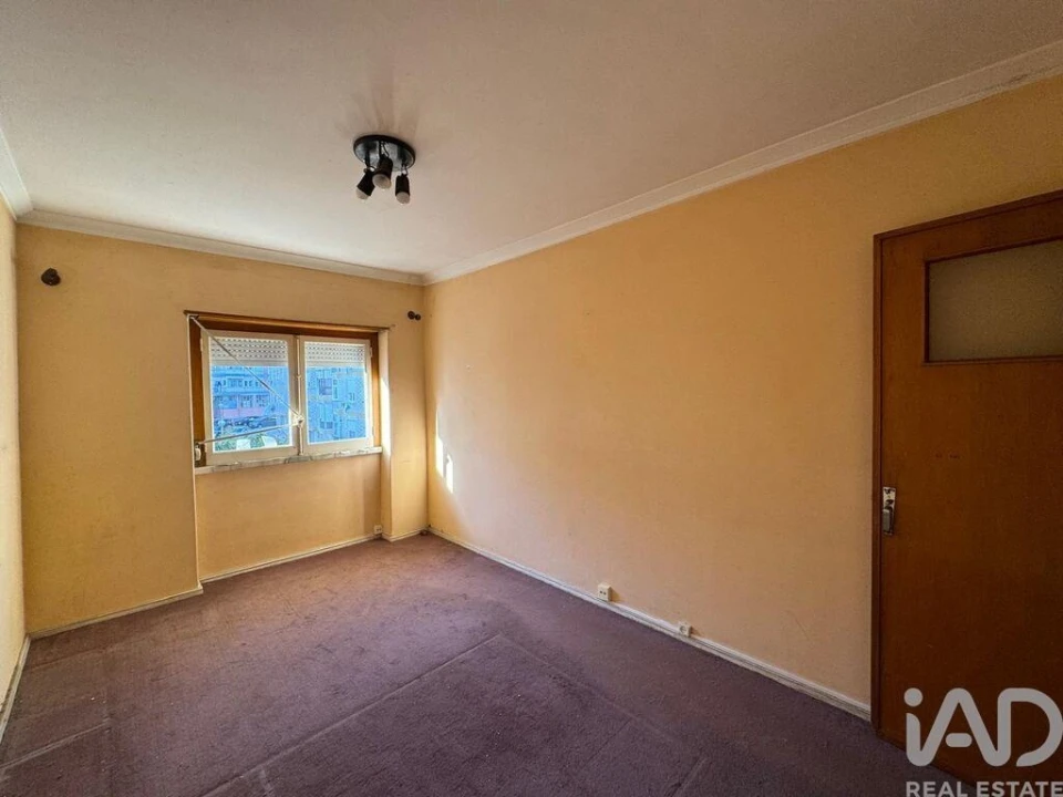 Apartamento para Venda em Massamá e Monte Abraão Foto 35