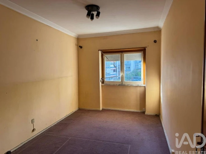 Apartamento para Venda em Massamá e Monte Abraão Foto 33
