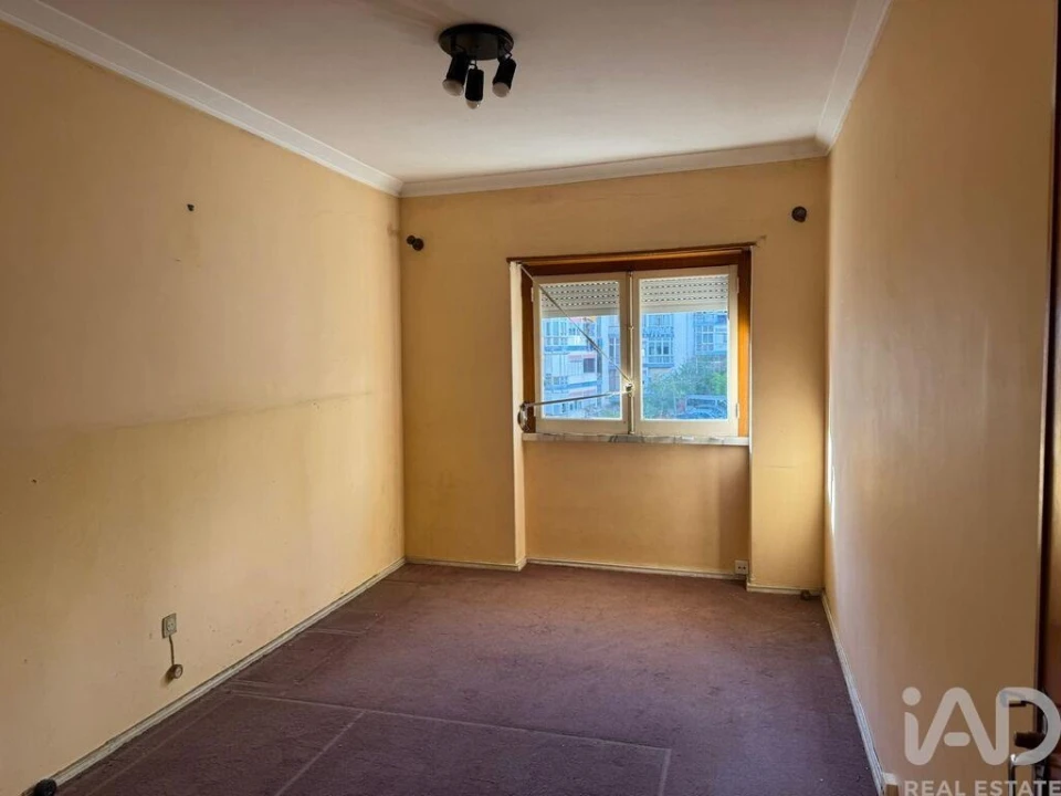 Apartamento para Venda em Massamá e Monte Abraão Foto 33