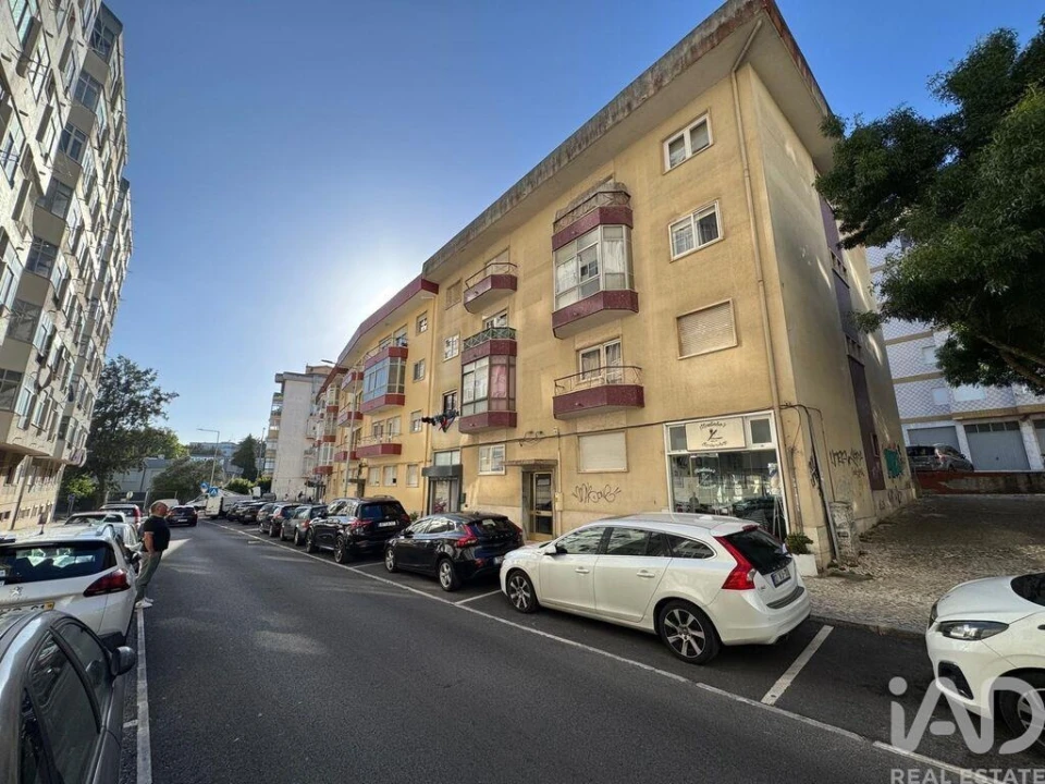 Apartamento para Venda em Massamá e Monte Abraão Foto 2