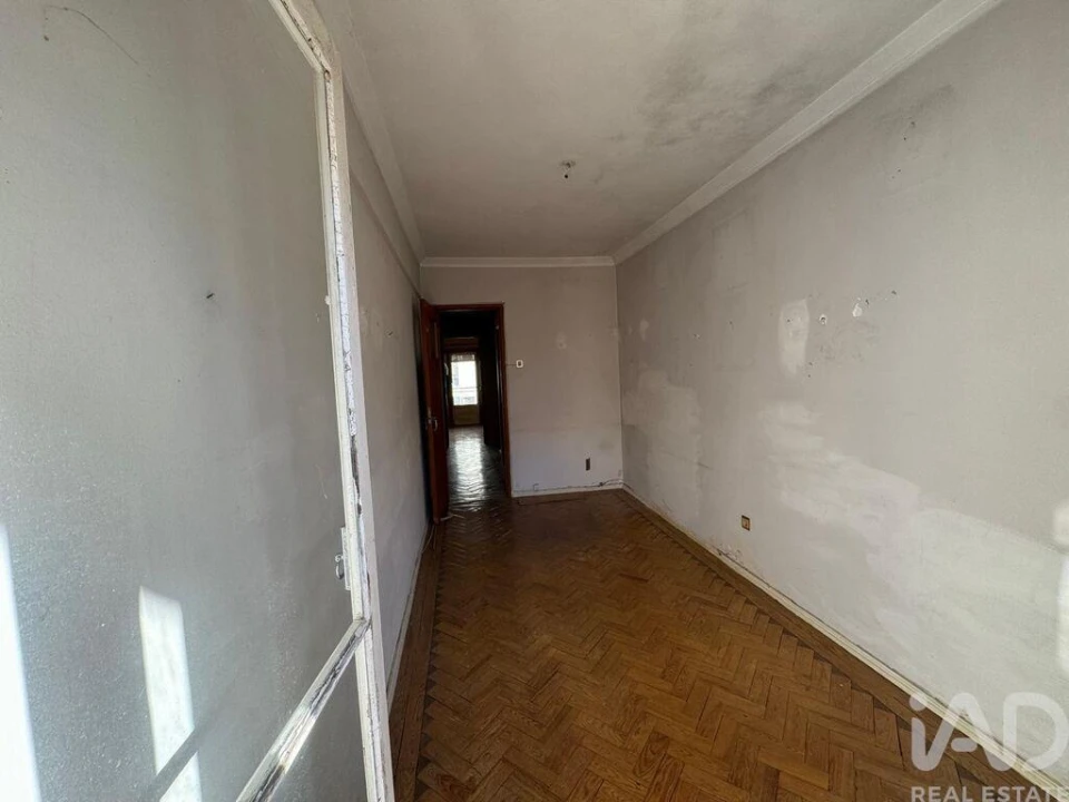 Apartamento para Venda em Massamá e Monte Abraão Foto 18