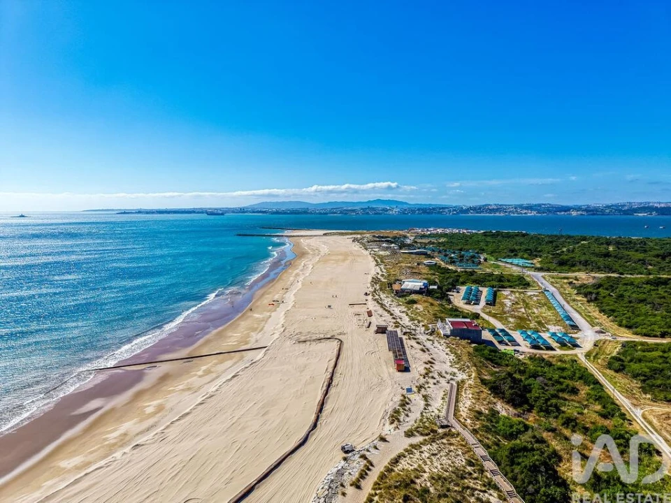 Moradia T3 para Venda em Costa da Caparica Foto 39