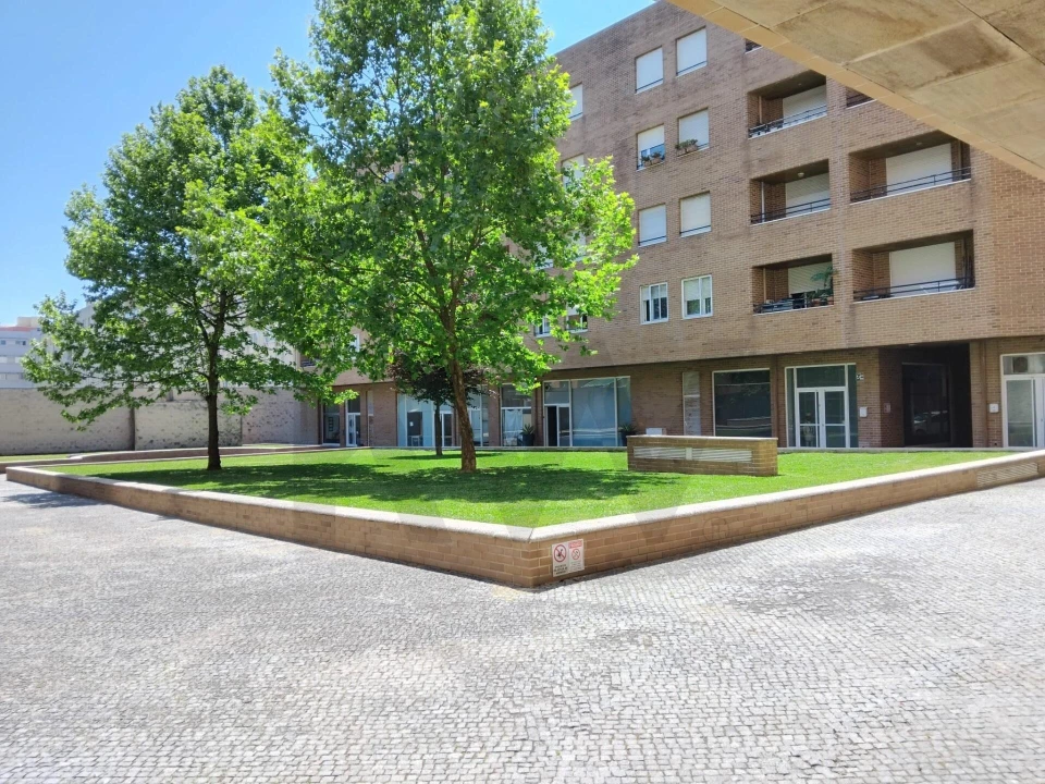 Loja para Venda em Matosinhos e Leça da Palmeira Foto 4