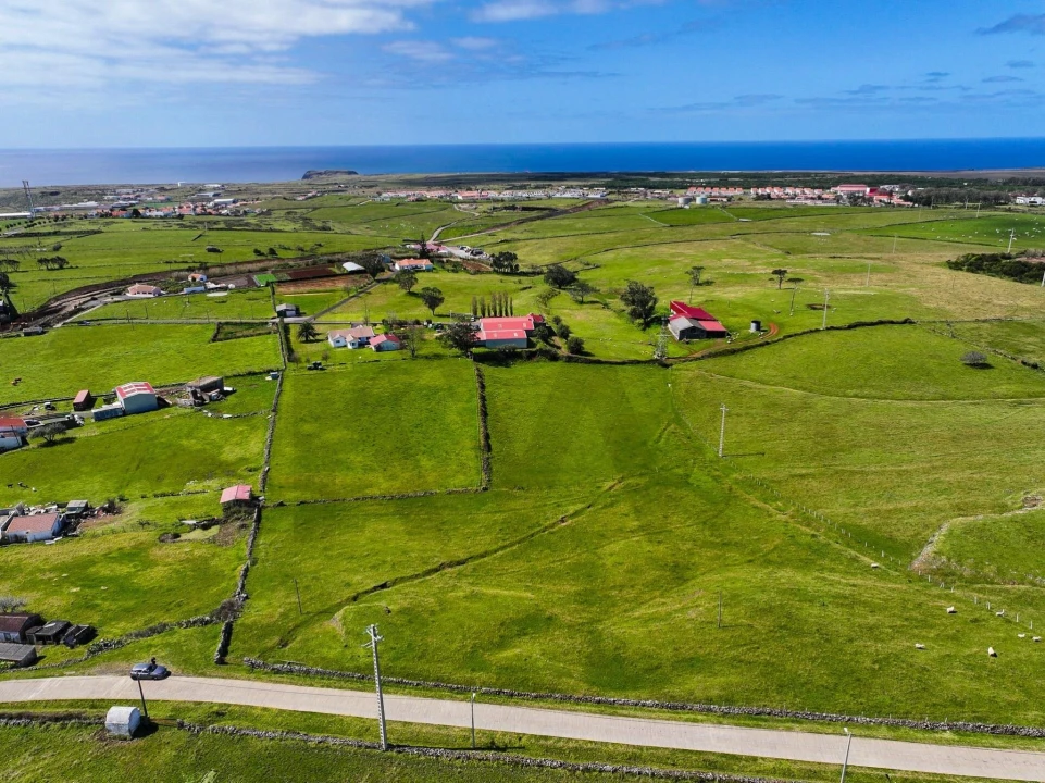 Terreno para Venda em Vila do Porto Foto 11