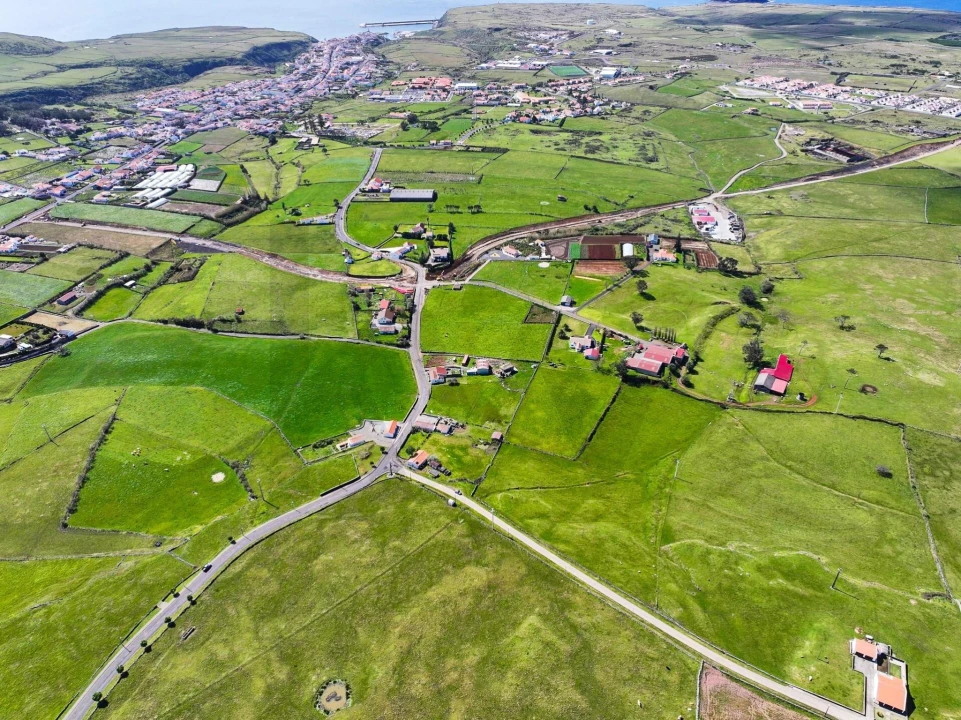Terreno para Venda em Vila do Porto Foto 6