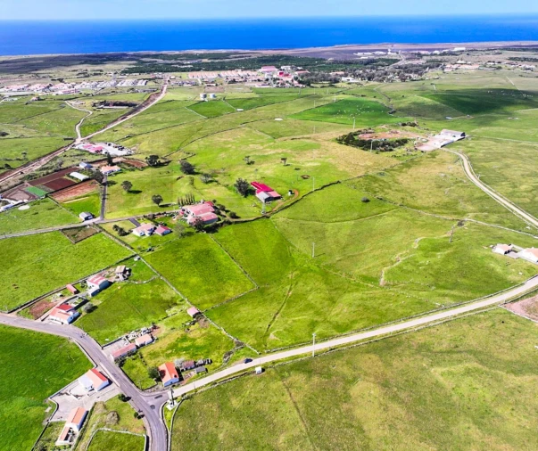 Terreno para Venda em Vila do Porto Foto 2