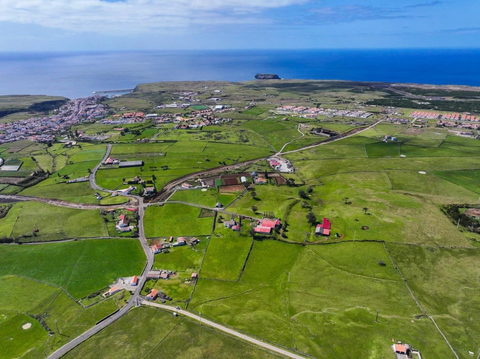 Terreno para Venda em Vila do Porto Foto 8