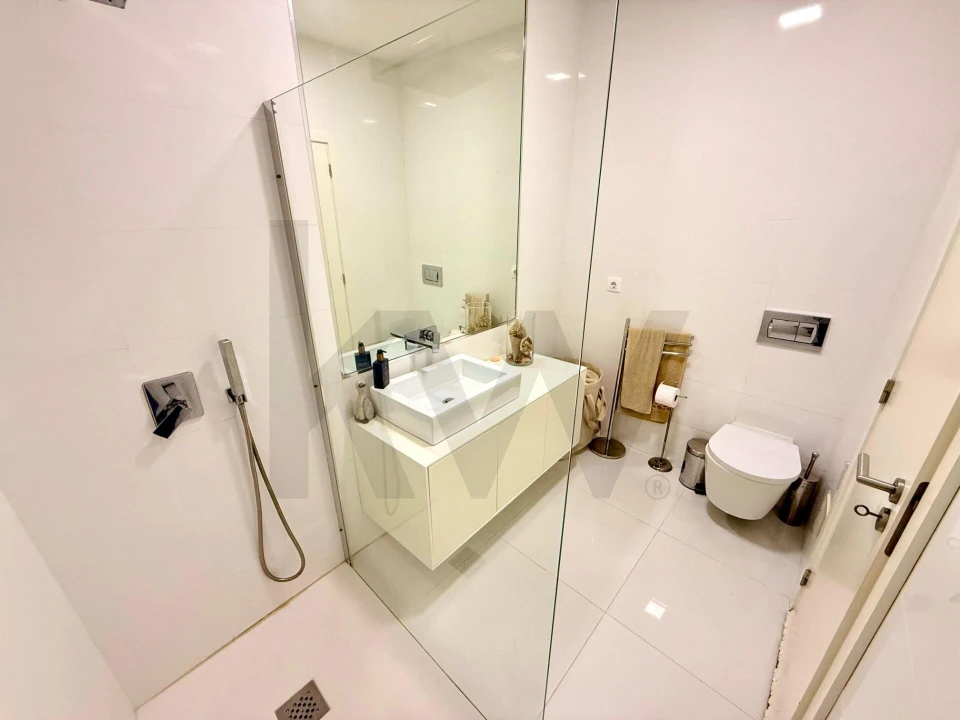 Apartamento T2 para Venda em Canelas Foto 14