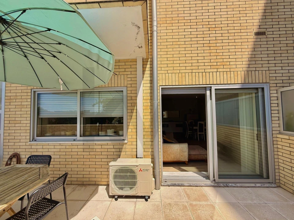 Apartamento T2 para Venda em Canelas Foto 7