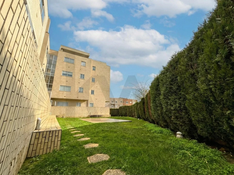Apartamento T2 para Venda em Canelas Foto 17