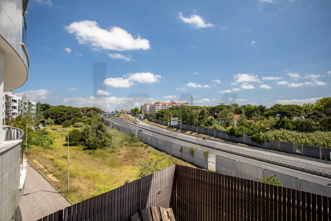 Apartamento T3 para Venda em Caparica e Trafaria Foto 2