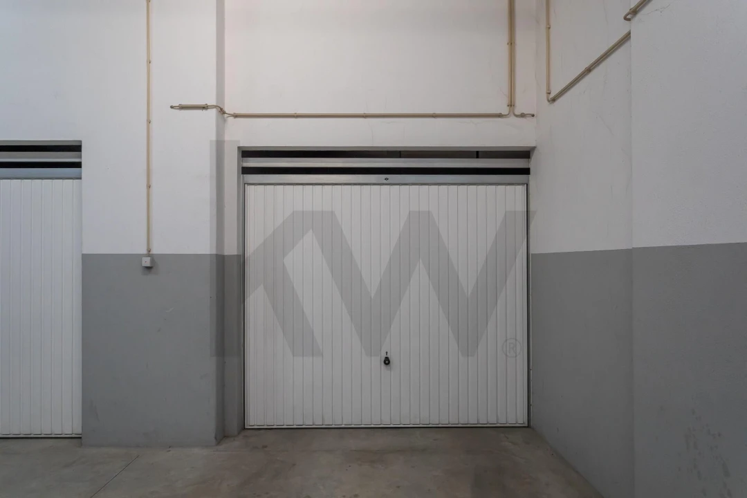 Apartamento T3 para Venda em Charneca de Caparica e Sobreda Foto 31