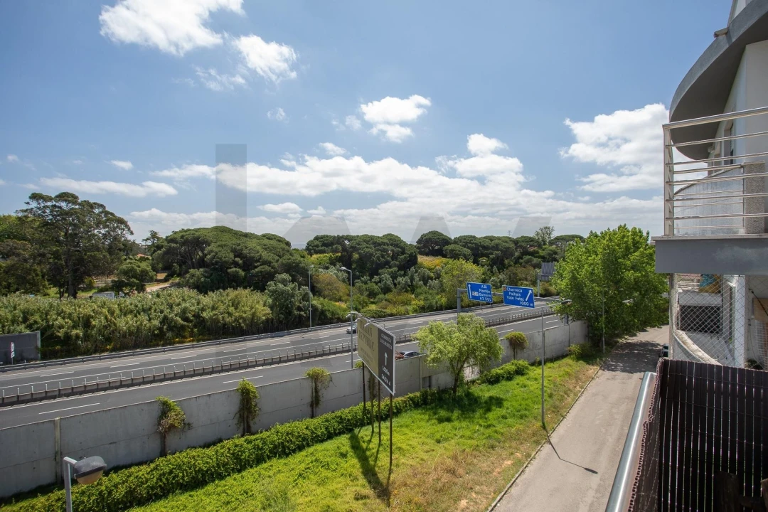 Apartamento T3 para Venda em Caparica e Trafaria Foto 3