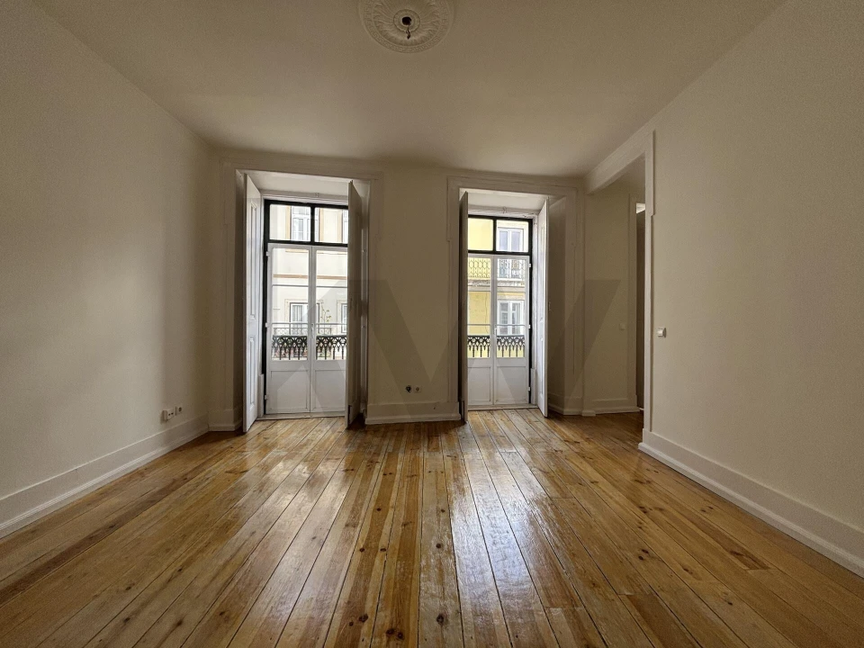 Apartamento T3 para Arrendamento em Misericórdia Foto 11