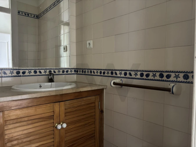 Apartamento T3 para Arrendamento em Misericórdia Foto 21