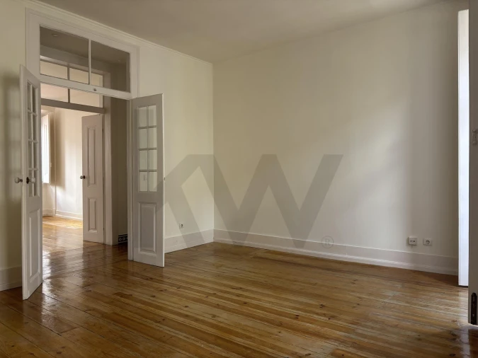 Apartamento T3 para Arrendamento em Misericórdia Foto 17
