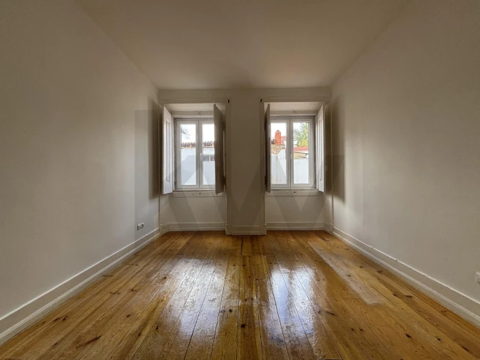 Apartamento T3 para Arrendamento em Misericórdia Foto 15