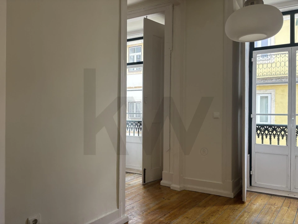Apartamento T3 para Arrendamento em Misericórdia Foto 9
