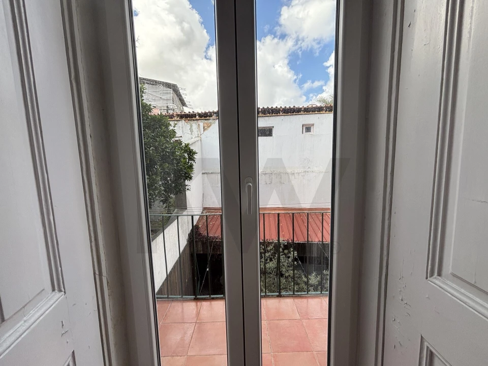 Apartamento T3 para Arrendamento em Misericórdia Foto 6