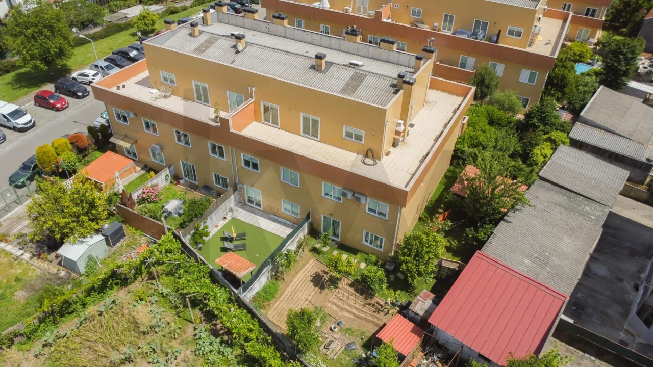 Apartamento T2 para Venda em Oliveira do Douro Foto 37