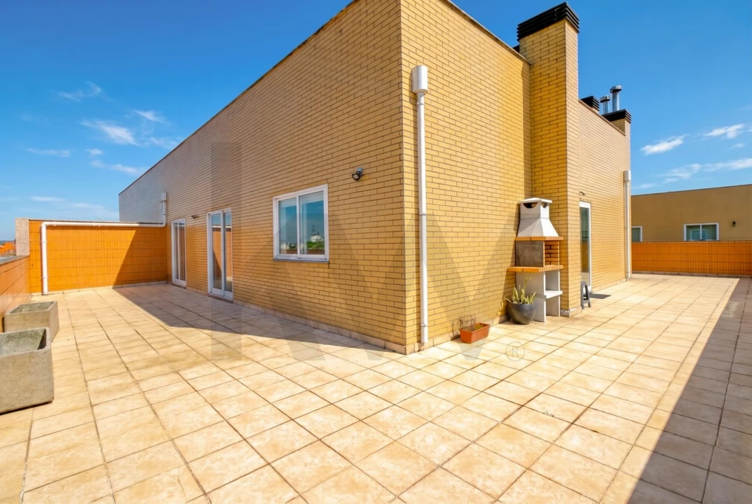 Apartamento T2 para Venda em Oliveira do Douro Foto 1