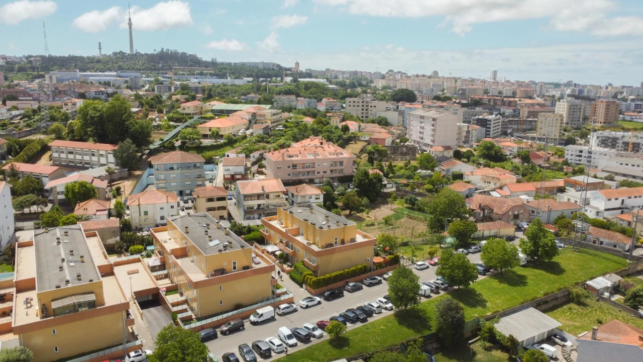 Apartamento T2 para Venda em Oliveira do Douro Foto 31